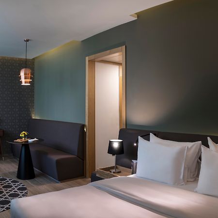 Radisson Blu Hotel, Beirut Verdun Dış mekan fotoğraf Deluxe Room