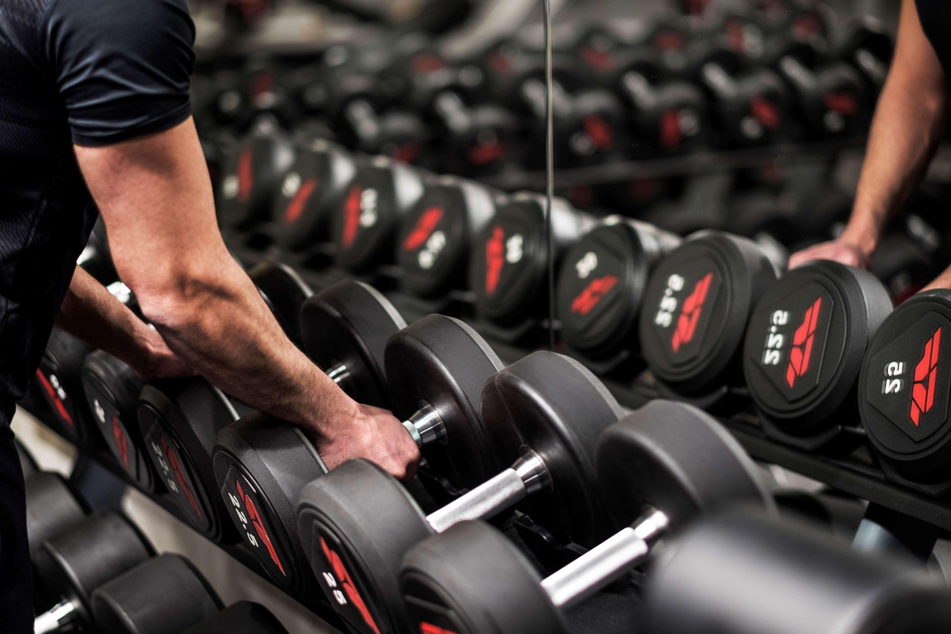 Radisson Blu Hotel, Beirut Verdun Dış mekan fotoğraf Dumbbells