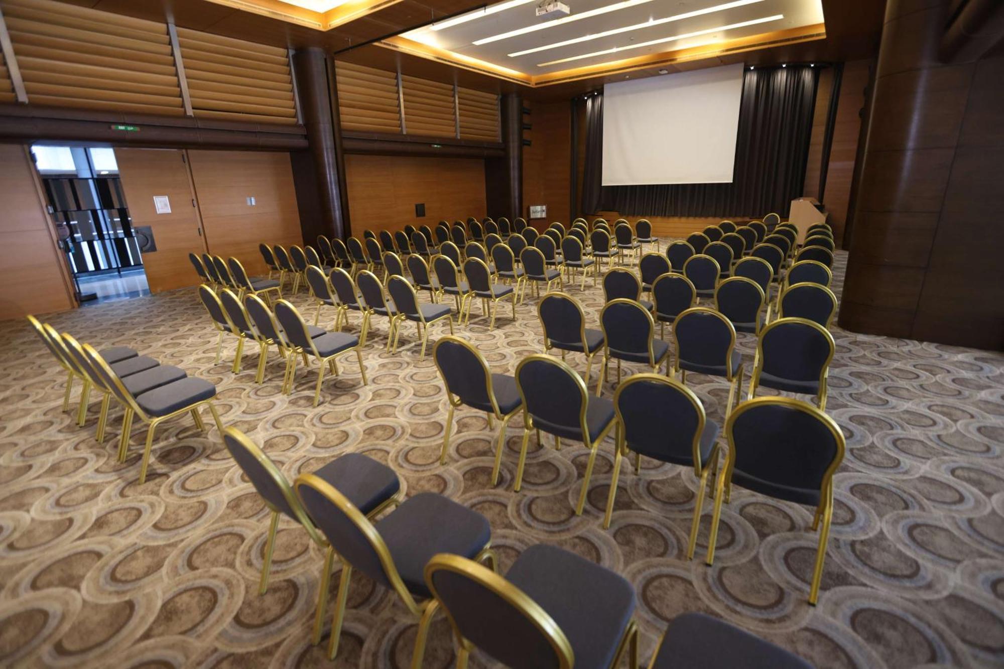 Radisson Blu Hotel, Beirut Verdun Dış mekan fotoğraf The main conference room