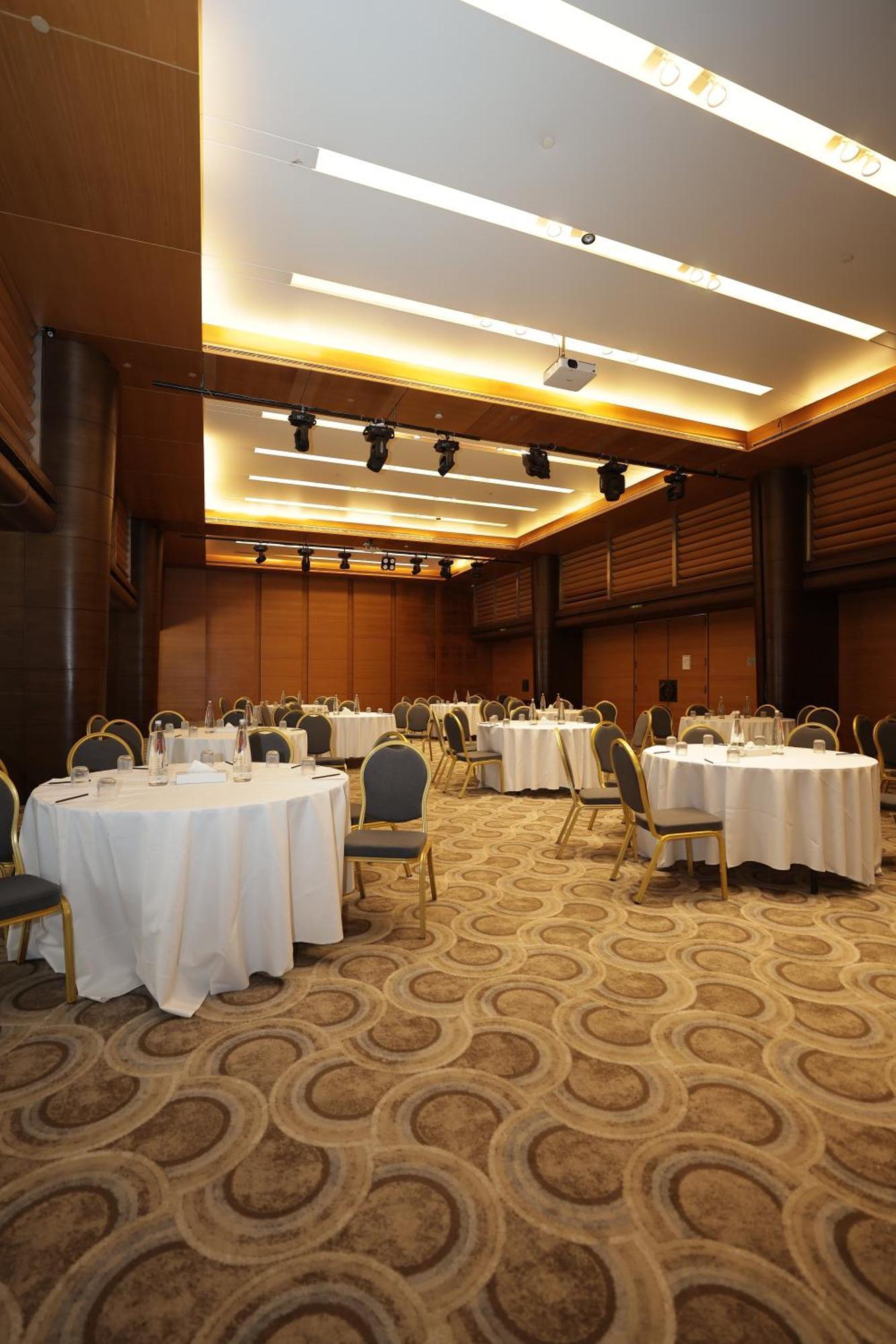 Radisson Blu Hotel, Beirut Verdun Dış mekan fotoğraf The ballroom