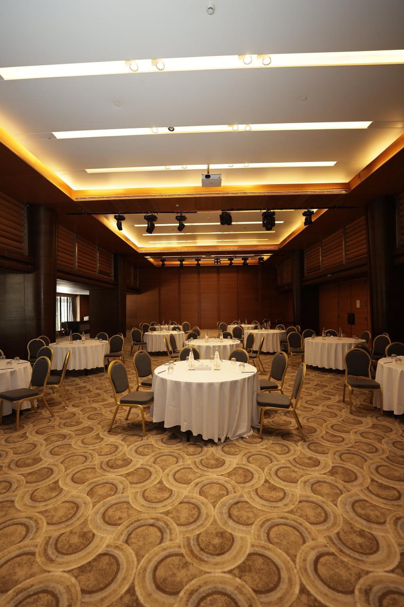Radisson Blu Hotel, Beirut Verdun Dış mekan fotoğraf The Grand Ballroom